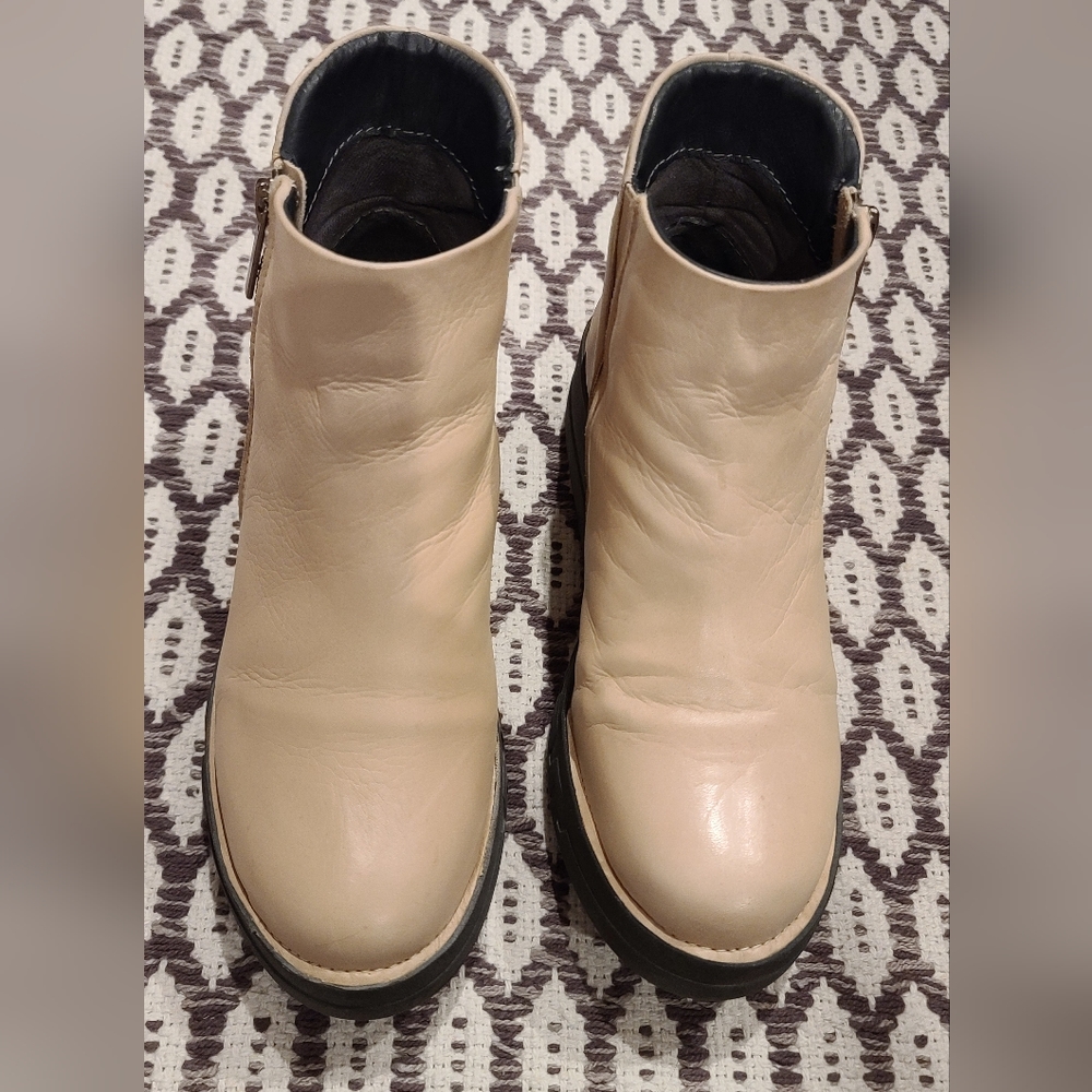 Miz Mooz Leather Ankle Boots Ivory Size 37